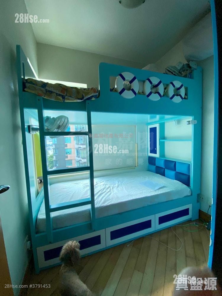 Aquamarine Rental 2 Bedrooms , 1 Bathroom 494 ft²