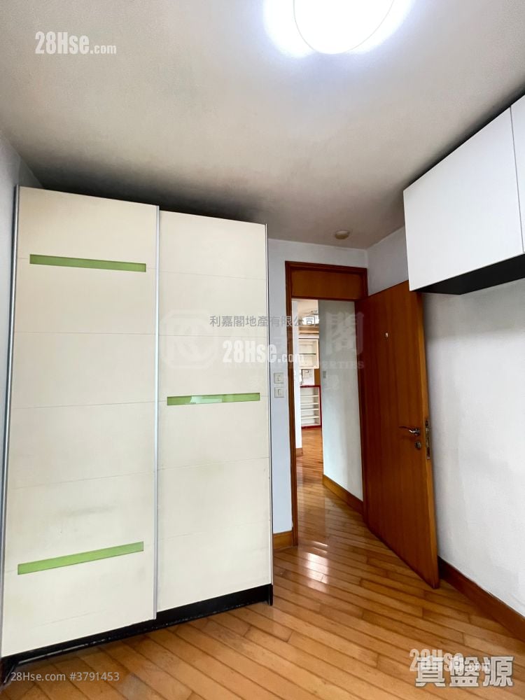 Aquamarine Rental 2 Bedrooms , 1 Bathroom 494 ft²