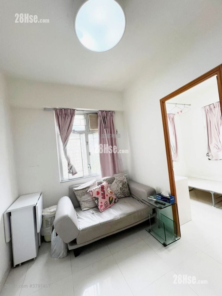 Winner Centre Rental 2 Bedrooms 254 ft²