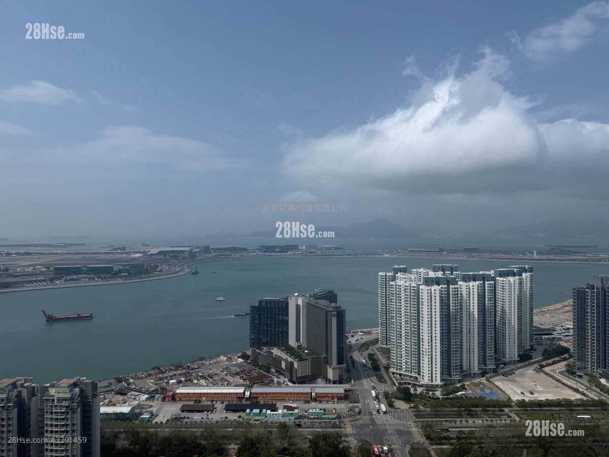 Coastal Skyline Sell 3 Bedrooms 911 ft²