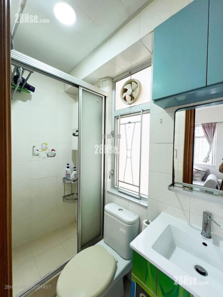 Winner Centre Rental 2 Bedrooms 254 ft²