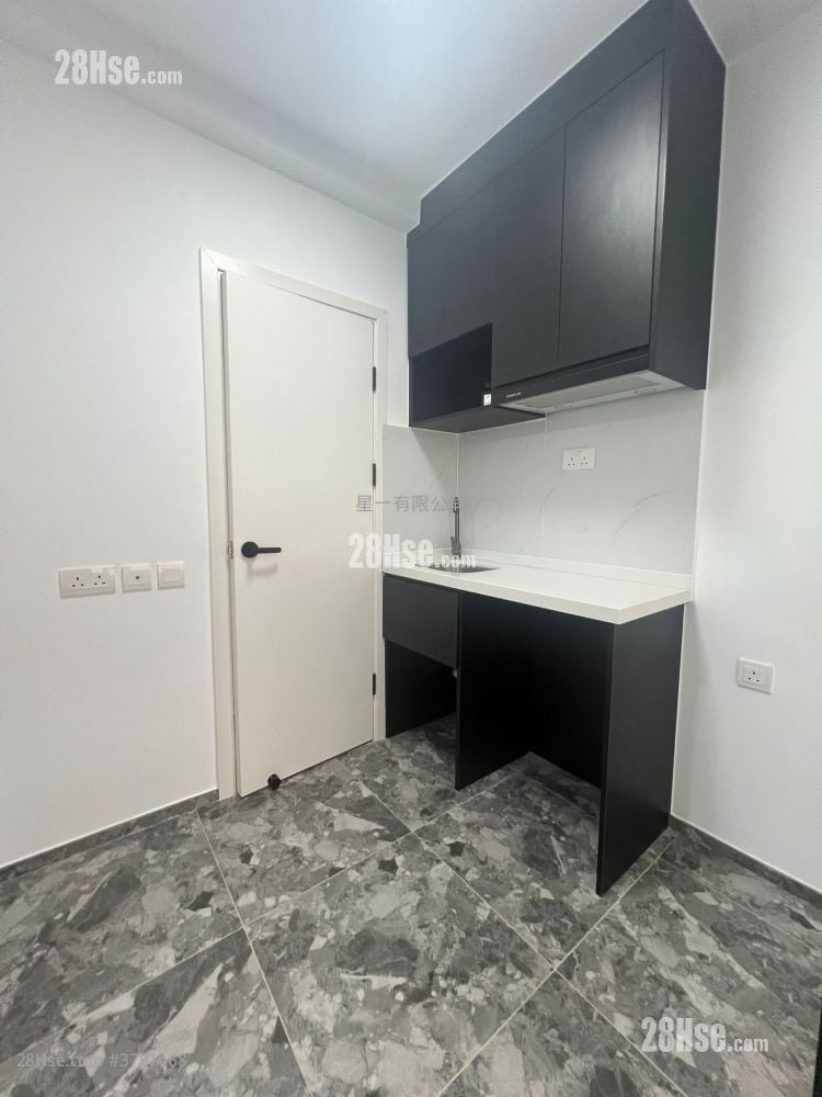 Garden Mansion Rental 1 Bedroom , 1 Bathroom 160 ft²