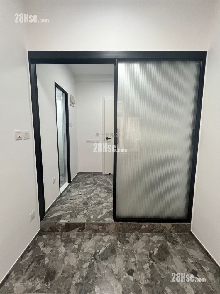 Garden Mansion Rental 1 Bedroom , 1 Bathroom 160 ft²