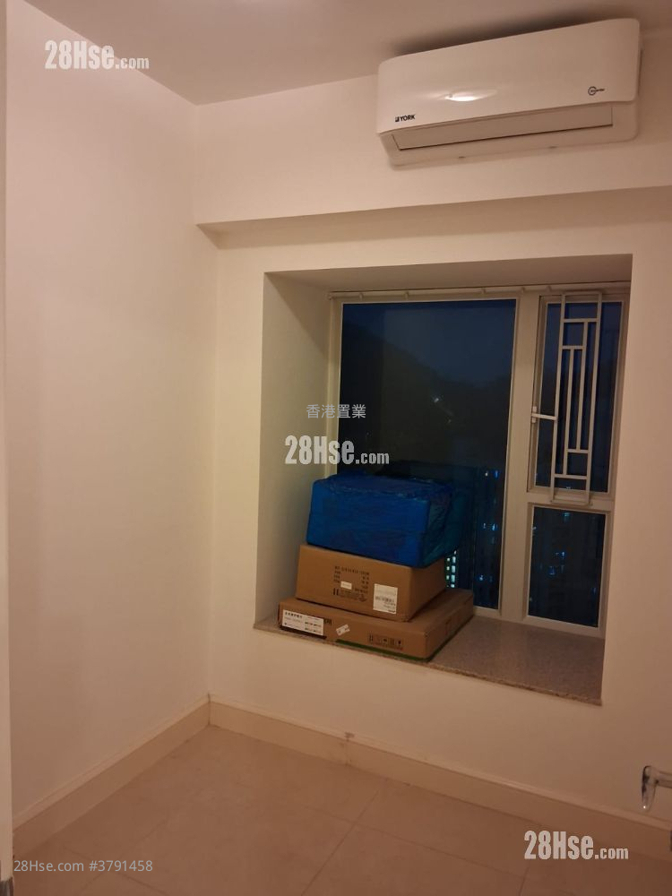 都会駅 租盘 2 房 , 1 浴室 492 平方尺