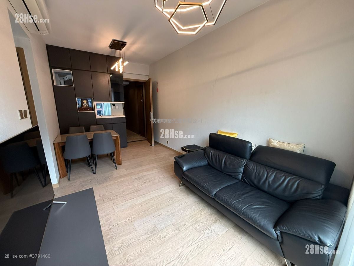 Centra Horizon Rental 3 Bedrooms , 1 Bathroom 581 ft²