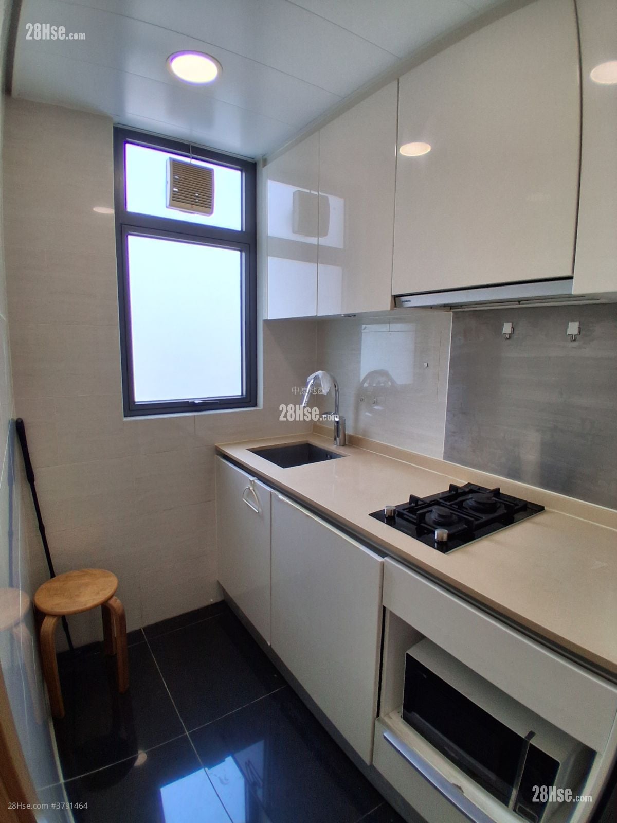 Warrenwoods Sell Studio 273 ft²