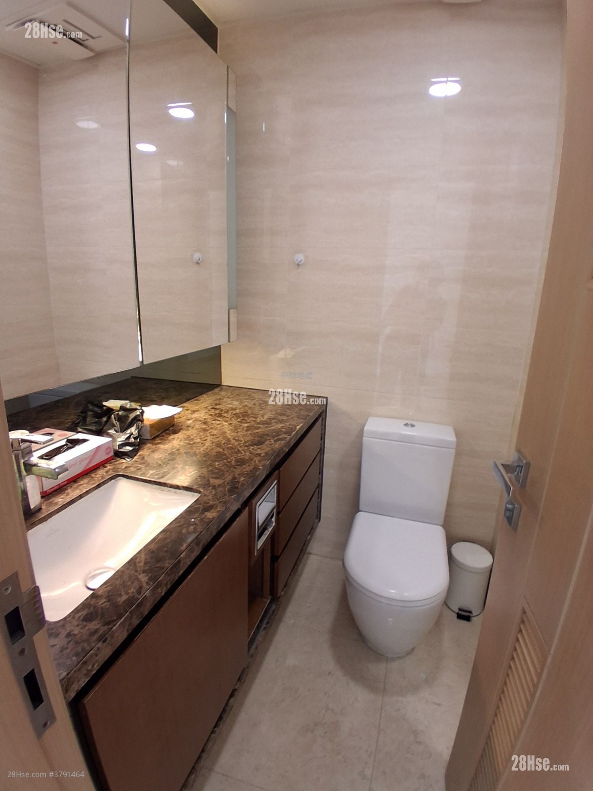 Warrenwoods Sell Studio 273 ft²