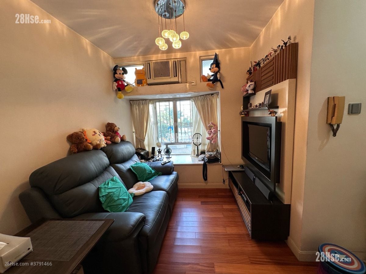 Greenfield Garden Sell 2 Bedrooms , 1 Bathroom 449 ft²