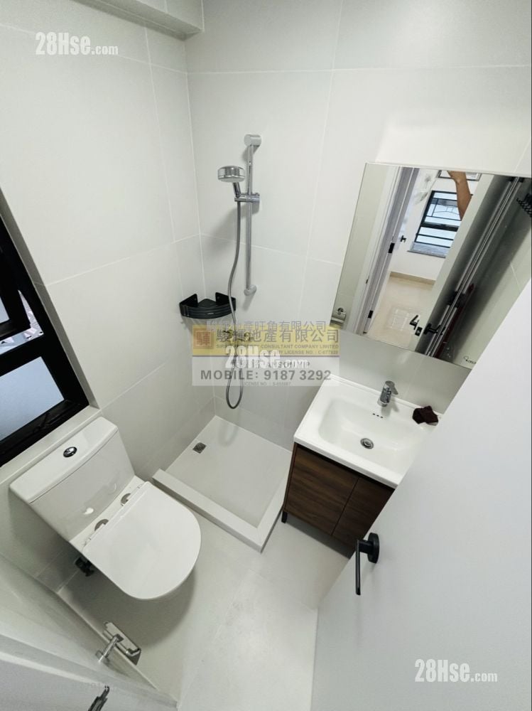 Royal Building Sell 3 Bedrooms , 2 Bathrooms 391 ft²