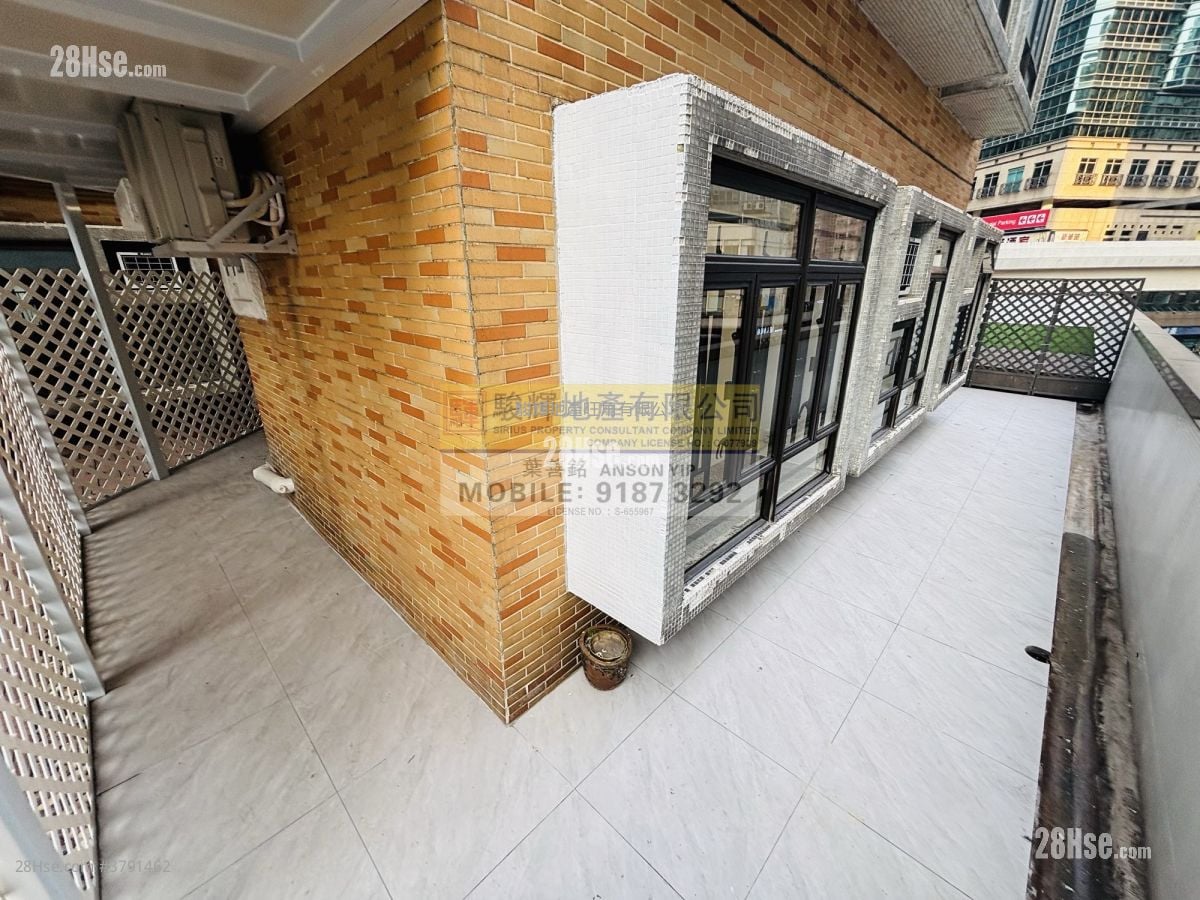 Royal Building Sell 3 Bedrooms , 2 Bathrooms 391 ft²