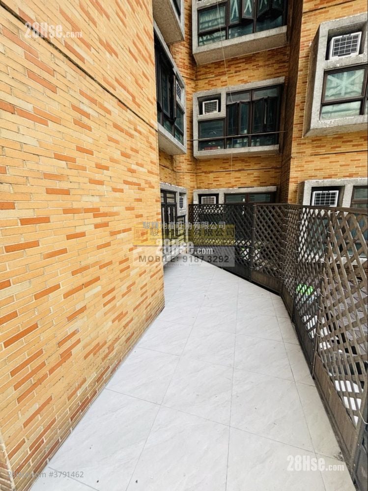 Royal Building Sell 3 Bedrooms , 2 Bathrooms 391 ft²