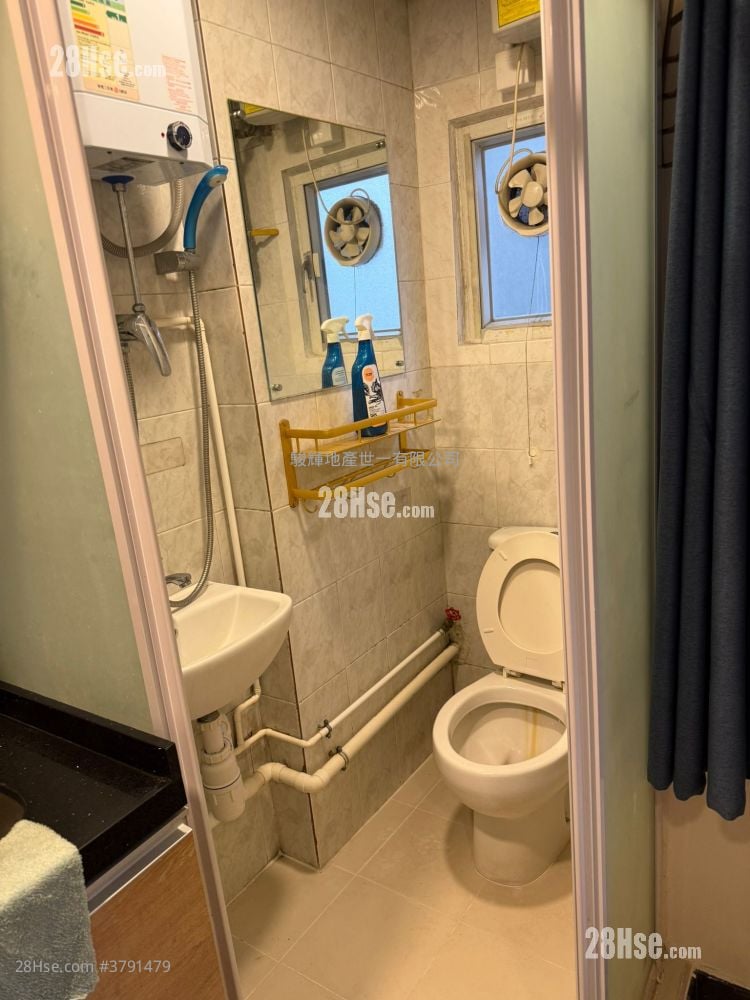 成德大厦 租盘 120 平方尺