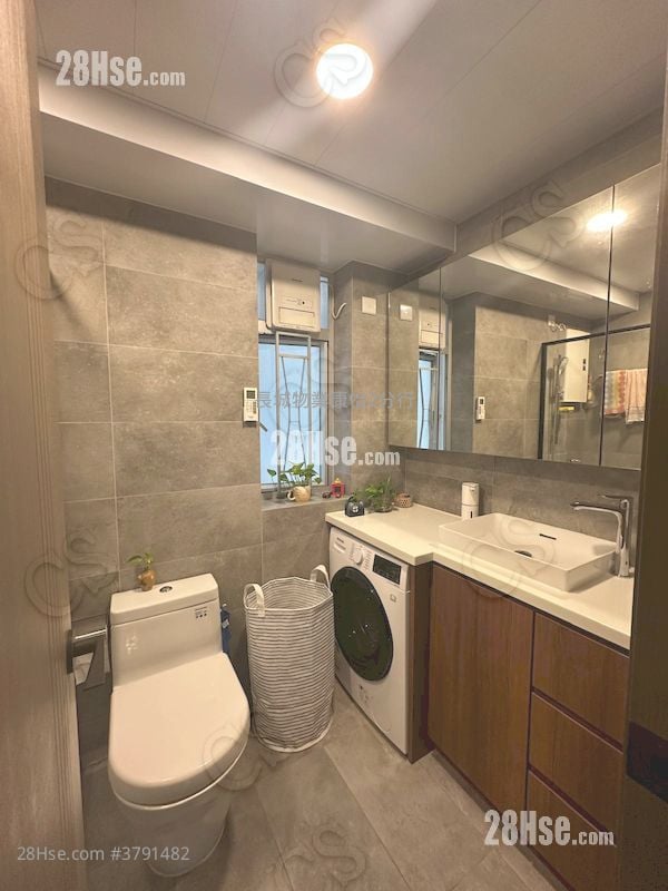 Nan Fung Sun Chuen Sell 3 Bedrooms , 1 Bathroom 570 ft²