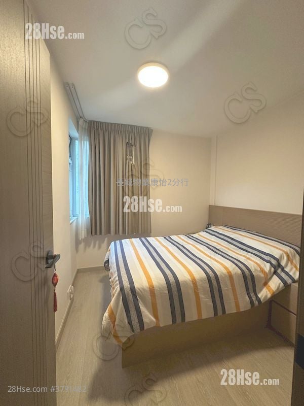 Nan Fung Sun Chuen Sell 3 Bedrooms , 1 Bathroom 570 ft²