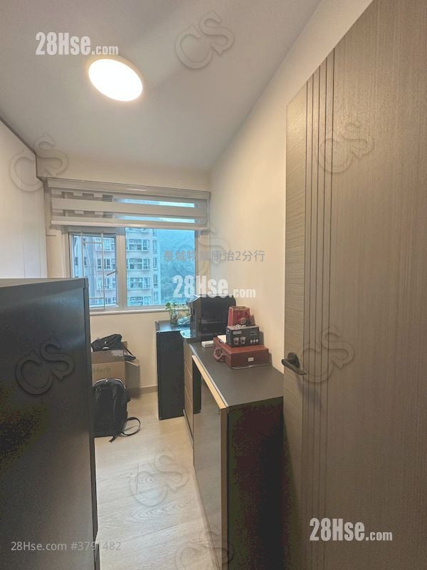 Nan Fung Sun Chuen Sell 3 Bedrooms , 1 Bathroom 570 ft²