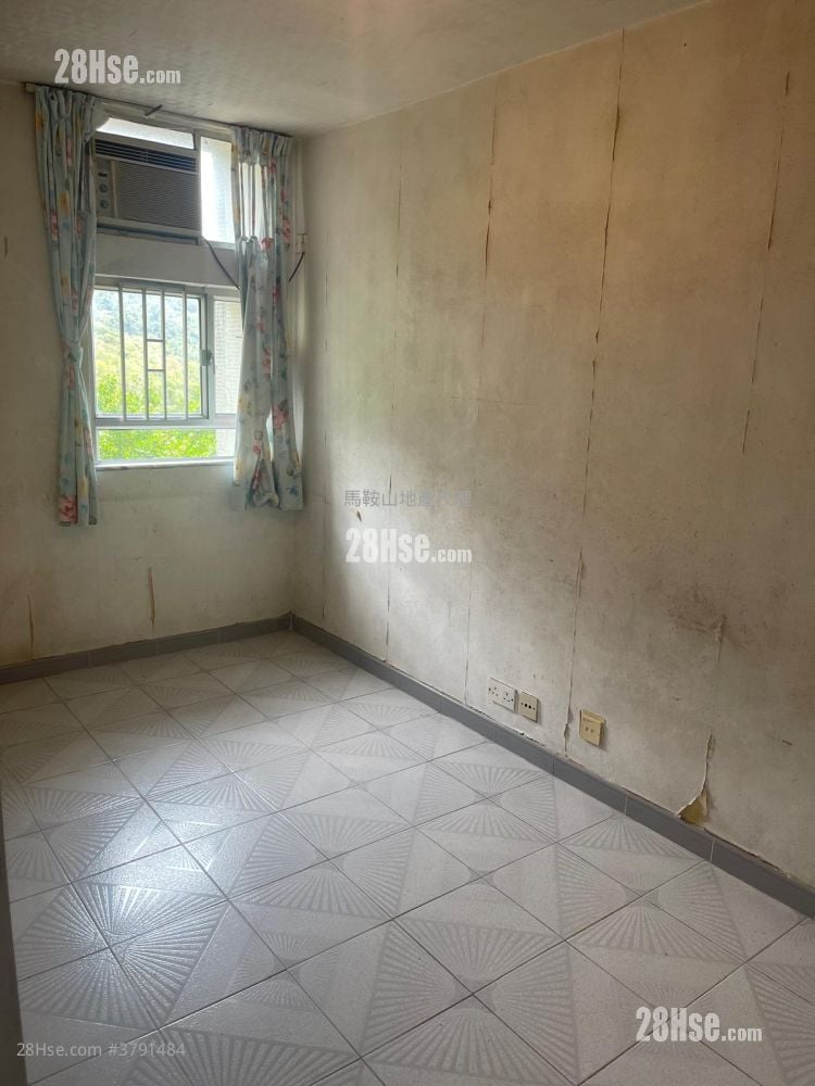 Kam Ying Court Sell 3 Bedrooms , 1 Bathroom