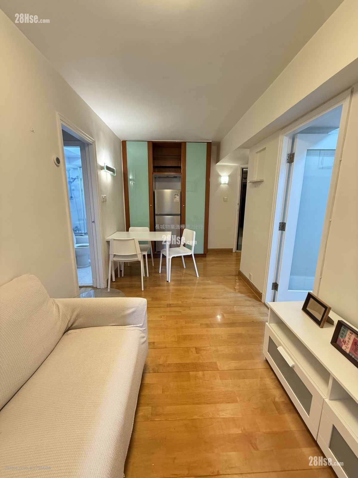 Westlands Court Rental 2 Bedrooms , 1 Bathroom 388 ft²