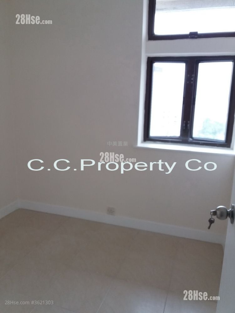 高威楼 售盘 3 房 , 1 浴室 406 平方尺