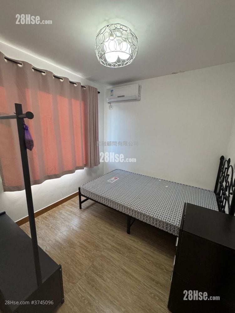 村屋 租盘 2 房 , 2 浴室