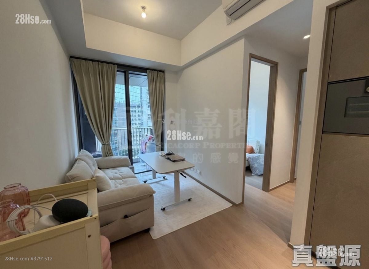 101 Kings Road Sell 2 Bedrooms 380 ft²