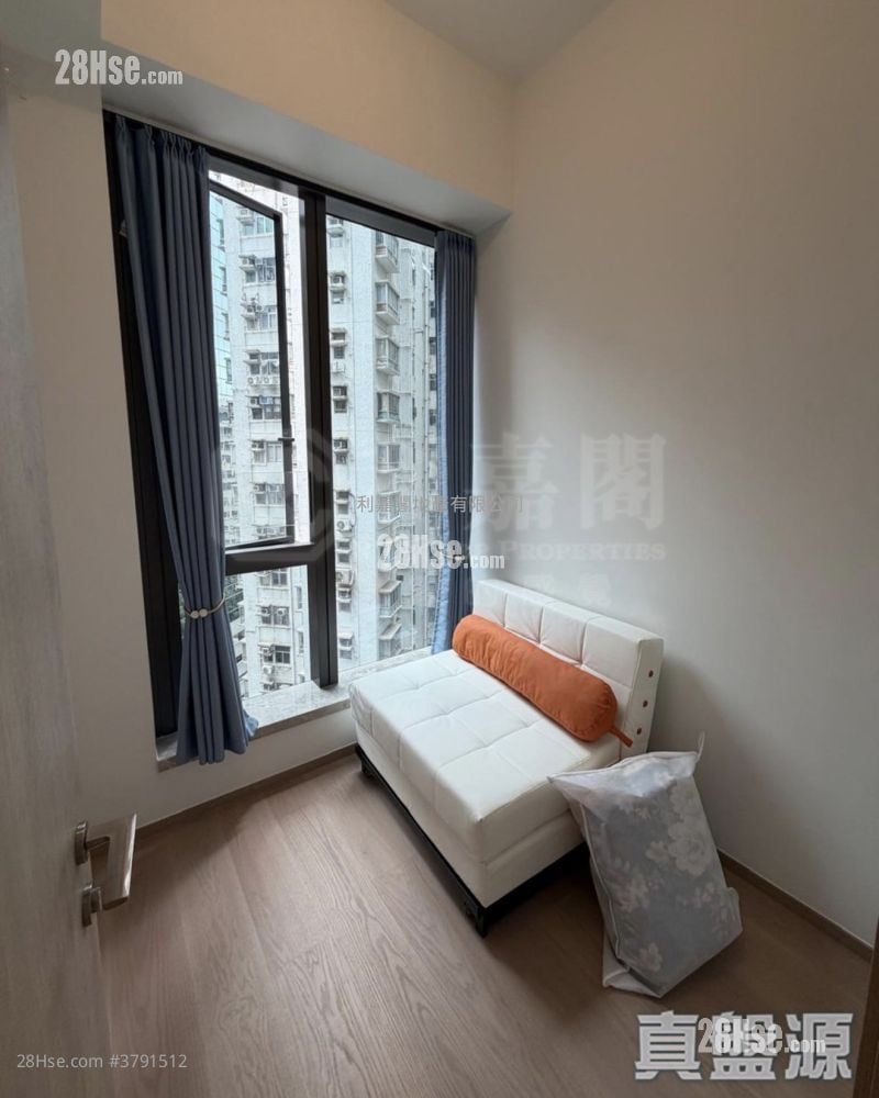 101 Kings Road Sell 2 Bedrooms 380 ft²