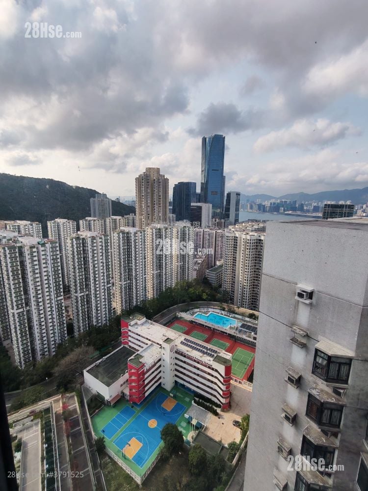 康怡花园 售盘 3 房 , 2 浴室 757 平方尺