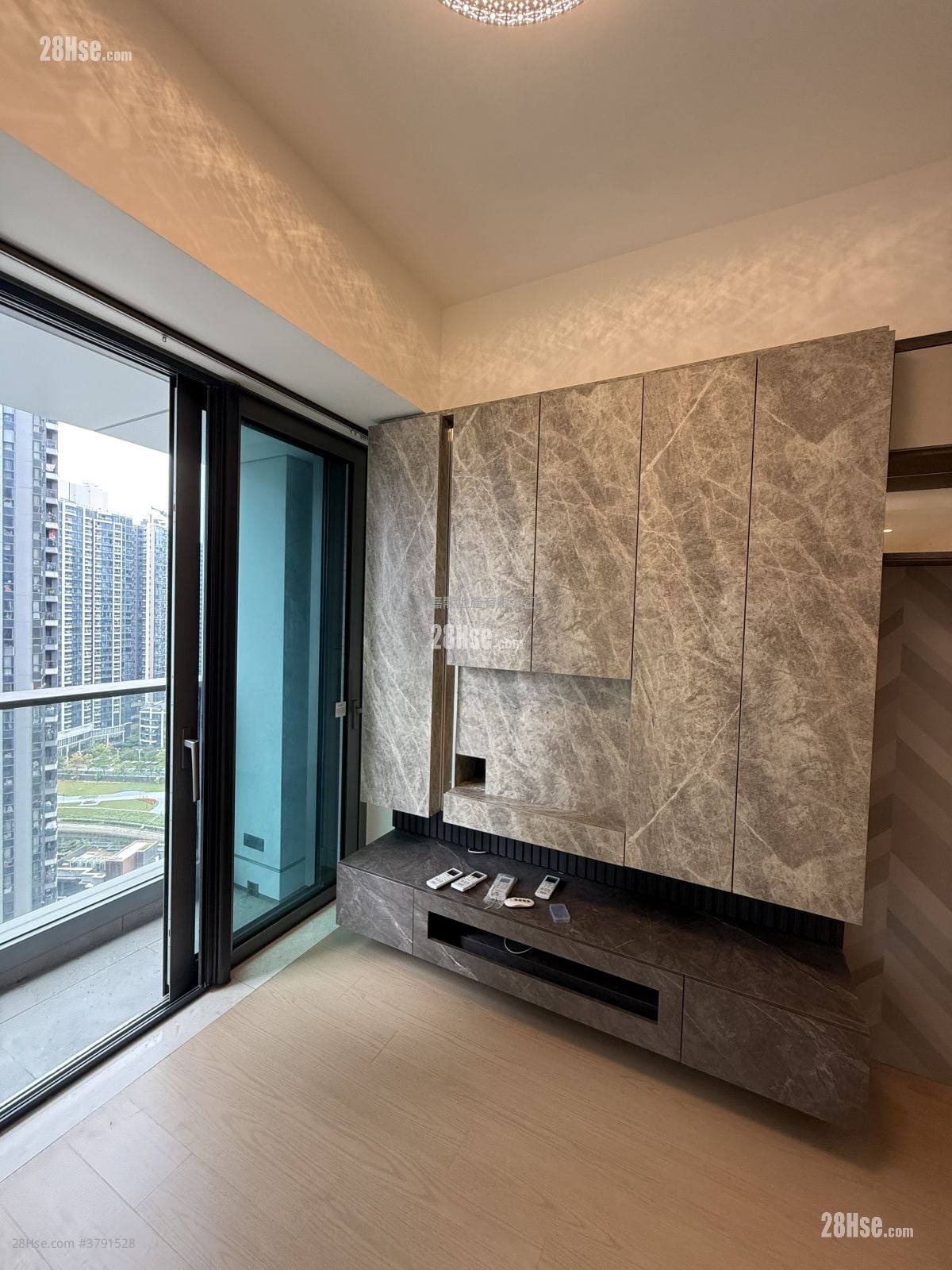 Monaco One Sell 2 Bedrooms , 1 Bathroom 444 ft²