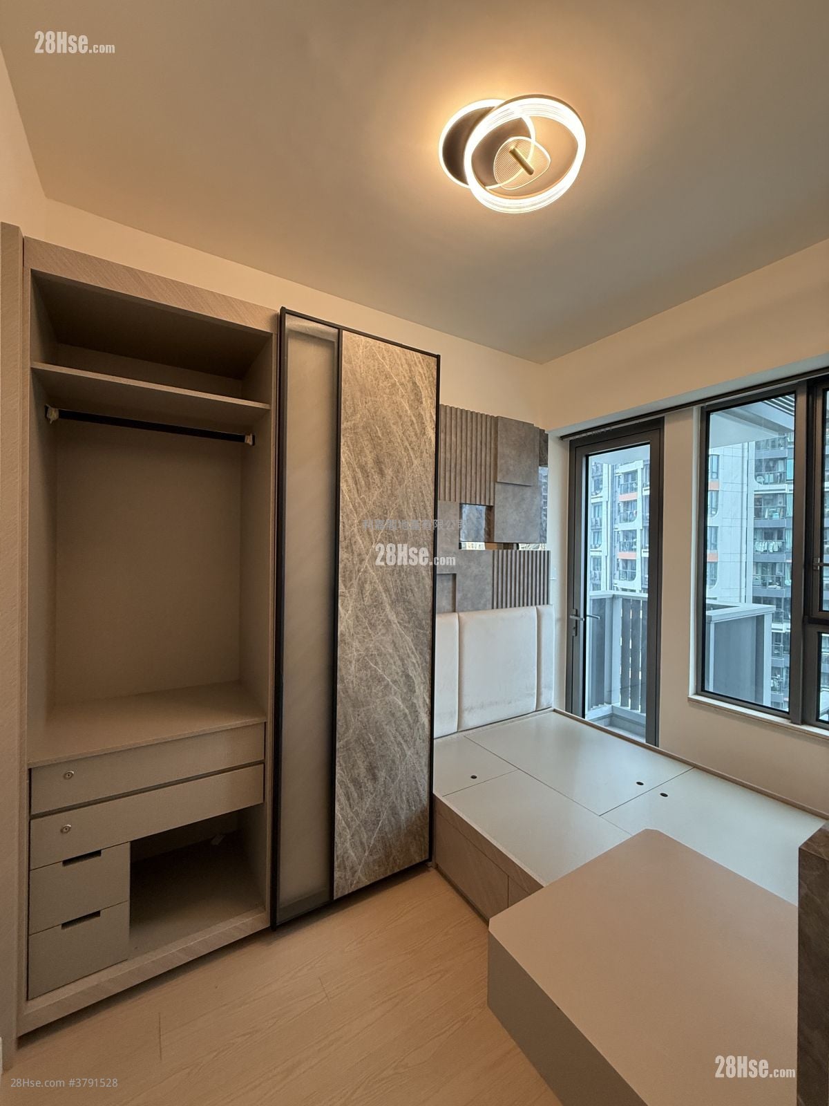 Monaco One Sell 2 Bedrooms , 1 Bathroom 444 ft²