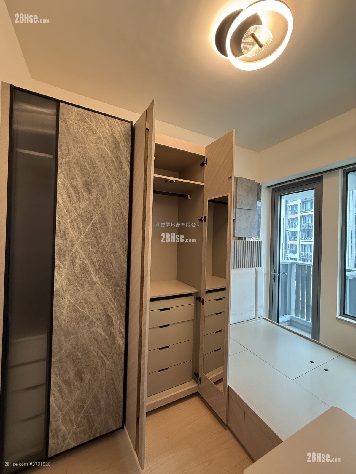 Monaco One Sell 2 Bedrooms , 1 Bathroom 444 ft²