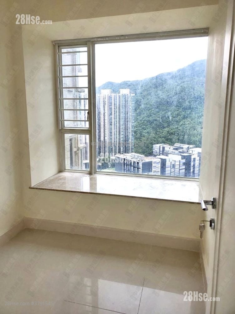 领都 售盘 3 房 , 2 浴室 728 平方尺