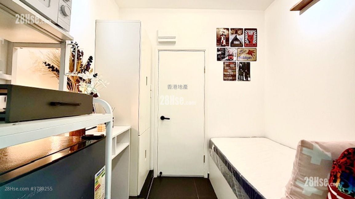 Apartment Rental Studio , 1 Bathroom 140 ft²