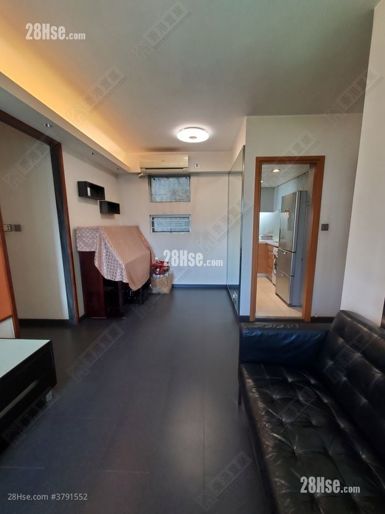 Metro Harbour View Sell 3 Bedrooms , 2 Bathrooms 536 ft²