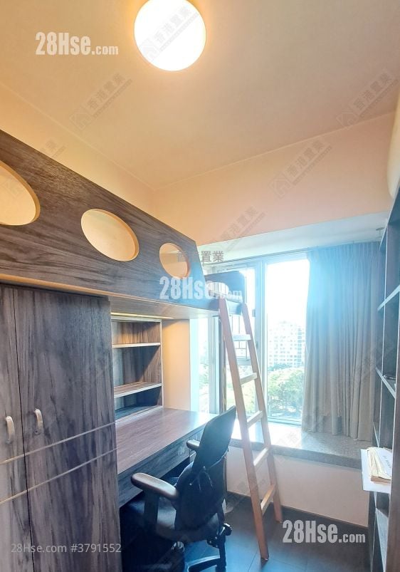 Metro Harbour View Sell 3 Bedrooms , 2 Bathrooms 536 ft²