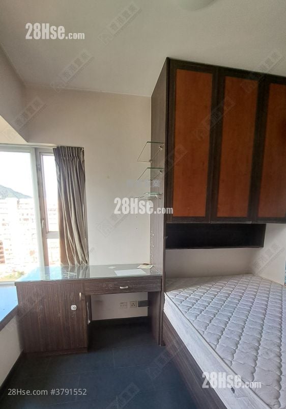 Metro Harbour View Sell 3 Bedrooms , 2 Bathrooms 536 ft²