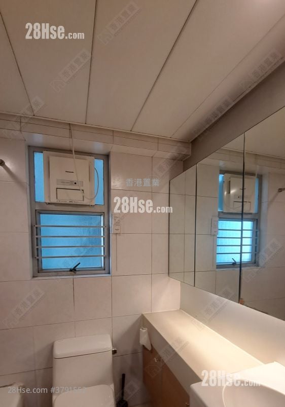 Metro Harbour View Sell 3 Bedrooms , 2 Bathrooms 536 ft²