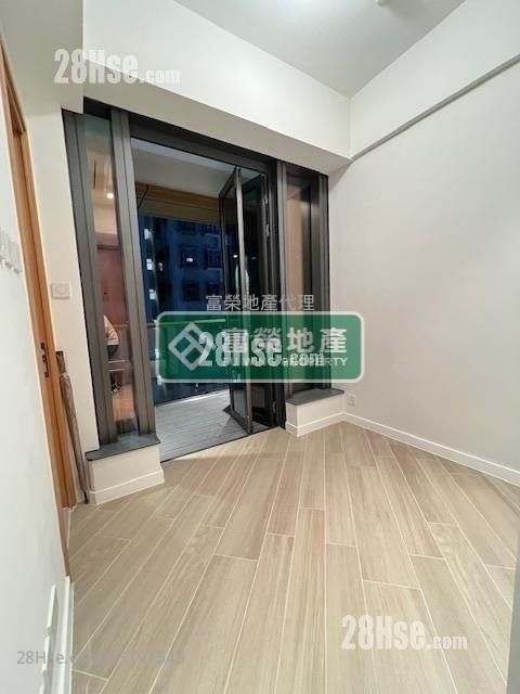 Soyo Sell Studio , 1 Bathroom 152 ft²