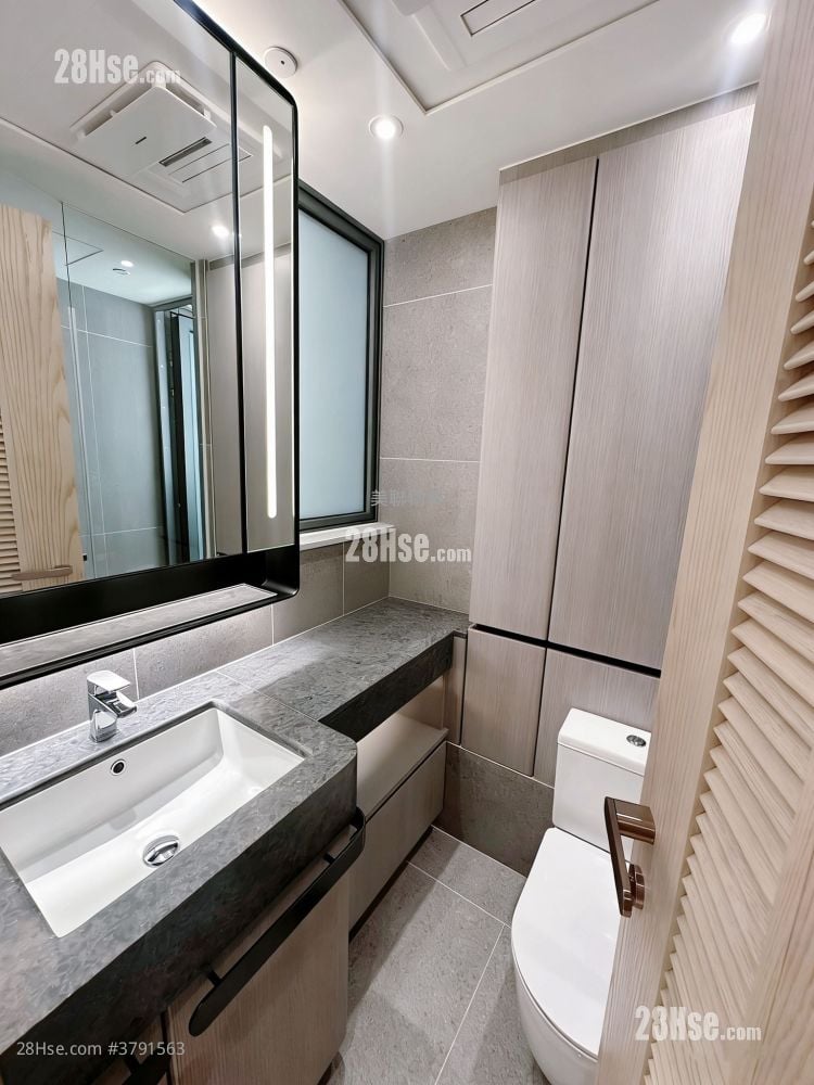 Novo Land Sell 3 Bedrooms , 1 Bathroom 685 ft²