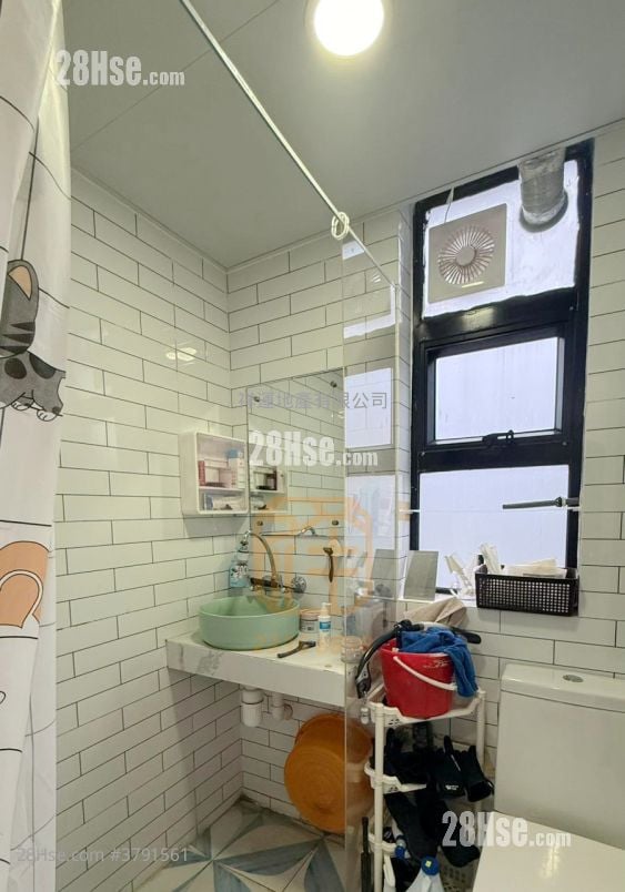 Village Sell 2 Bedrooms , 1 Bathroom