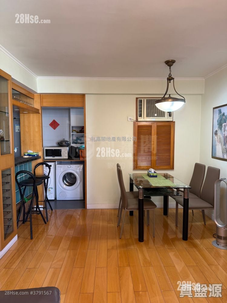 Fortress Garden Sell 3 Bedrooms , 2 Bathrooms 652 ft²