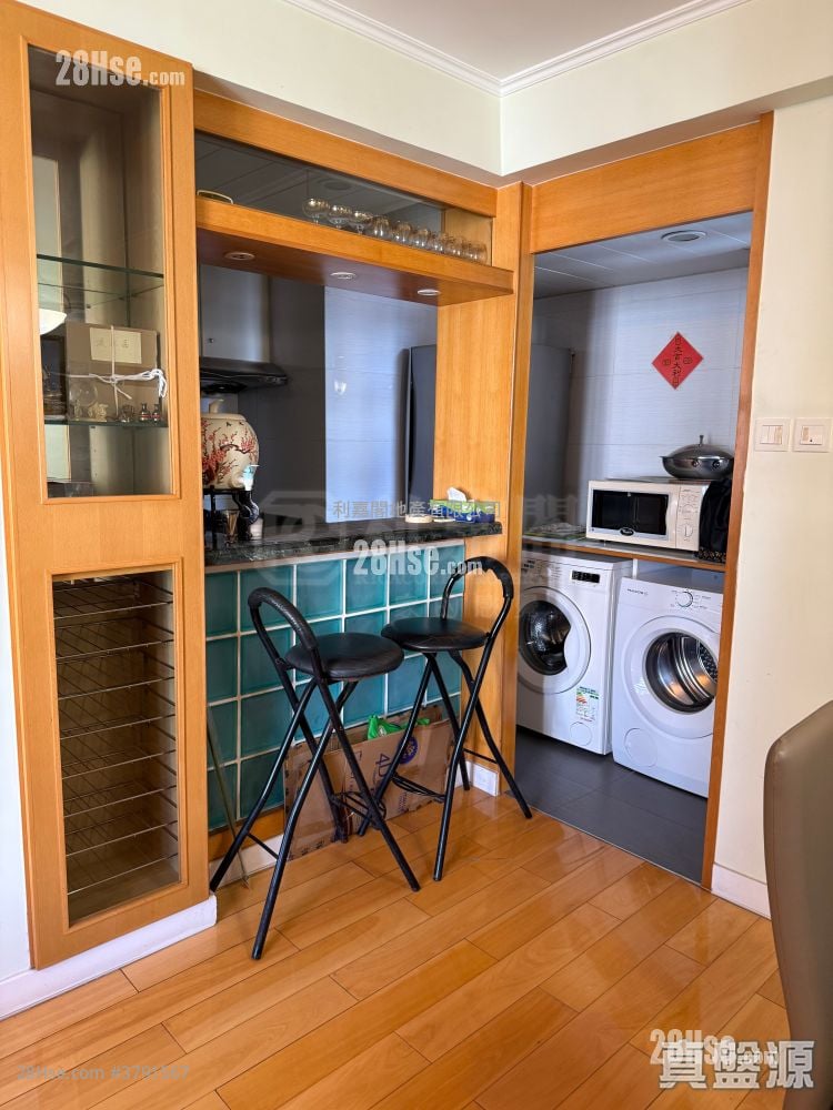 Fortress Garden Sell 3 Bedrooms , 2 Bathrooms 652 ft²