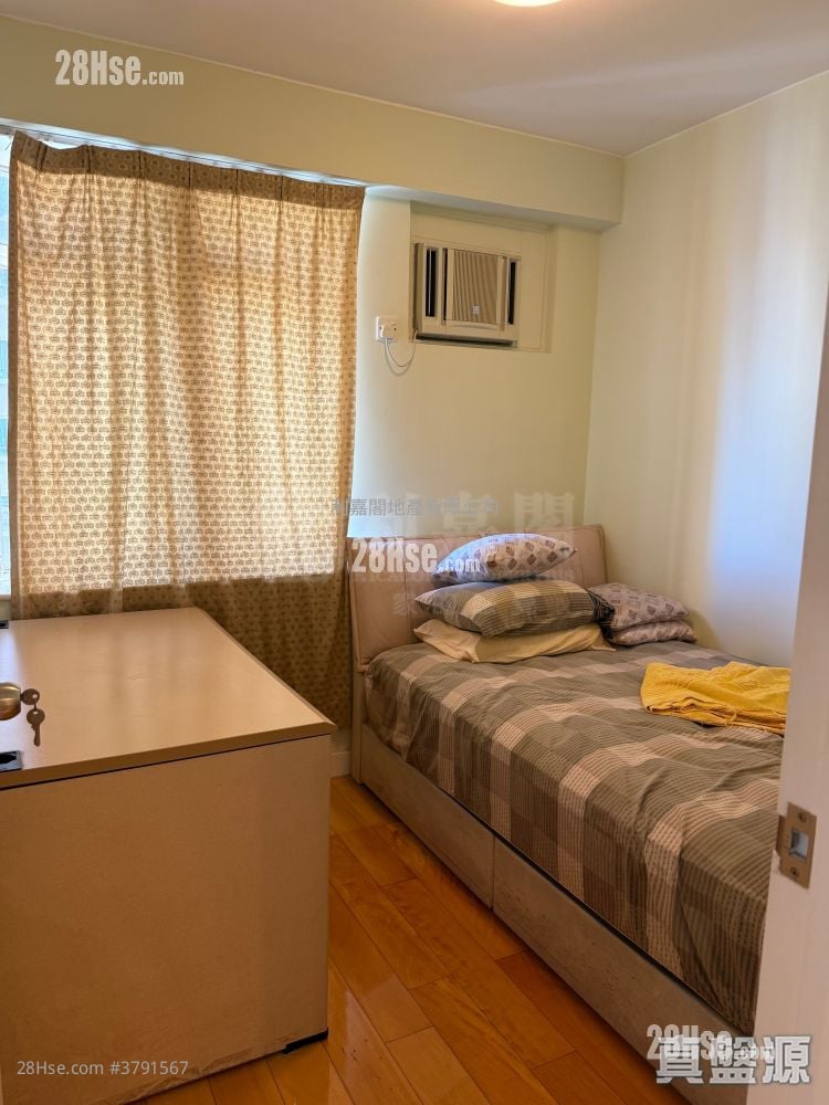 Fortress Garden Sell 3 Bedrooms , 2 Bathrooms 652 ft²