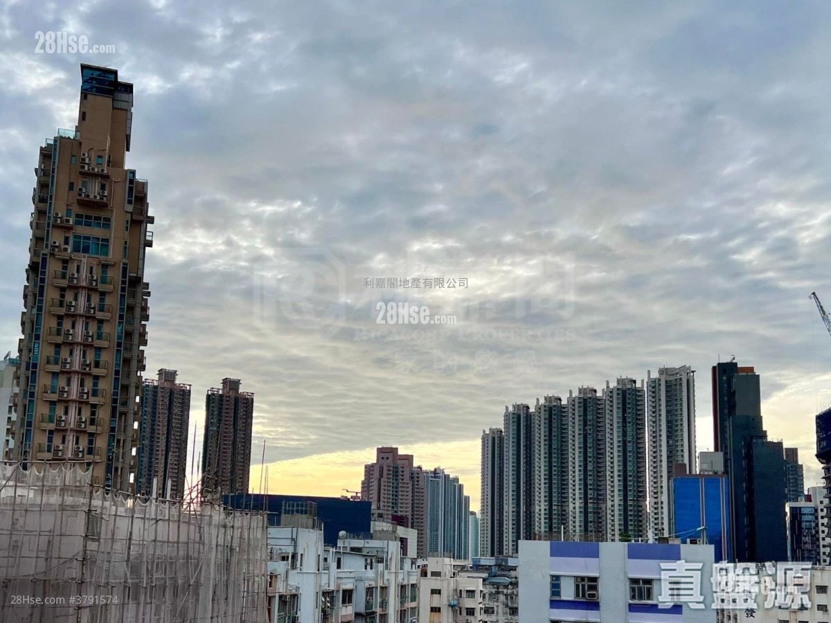 Lime Stardom Sell 1 Bedroom 297 ft²