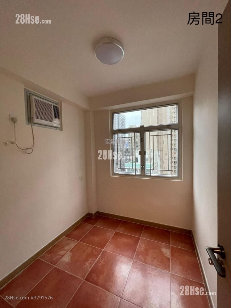 Wing Cheung Building Rental 295 ft²