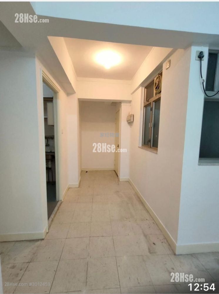 Yee Fai Building Sell 2 Bedrooms , 1 Bathroom 518 ft²
