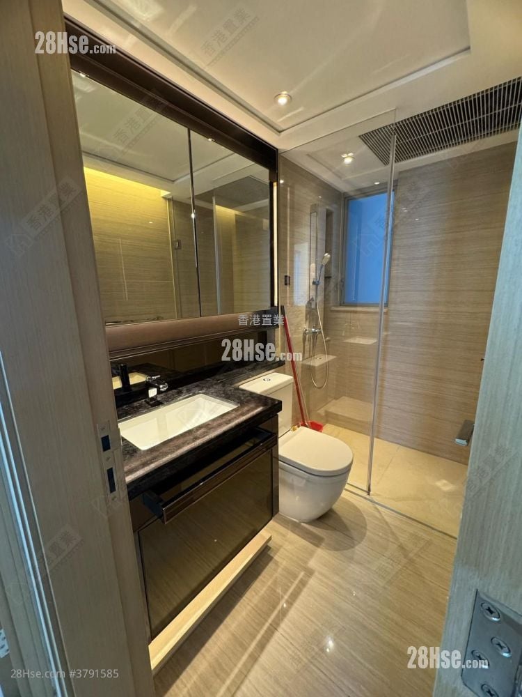 Cullinan West Rental 2 Bedrooms , 2 Bathrooms 534 ft²