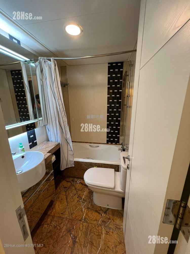 Festival City Sell 3 Bedrooms , 2 Bathrooms 741 ft²