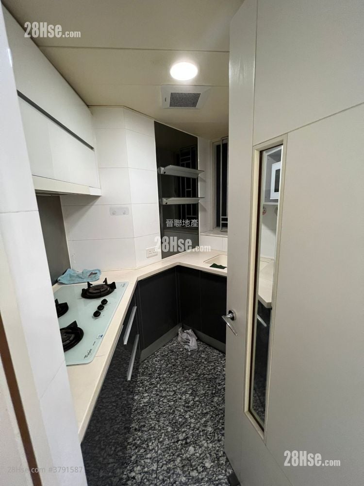 Festival City Sell 3 Bedrooms , 2 Bathrooms 741 ft²