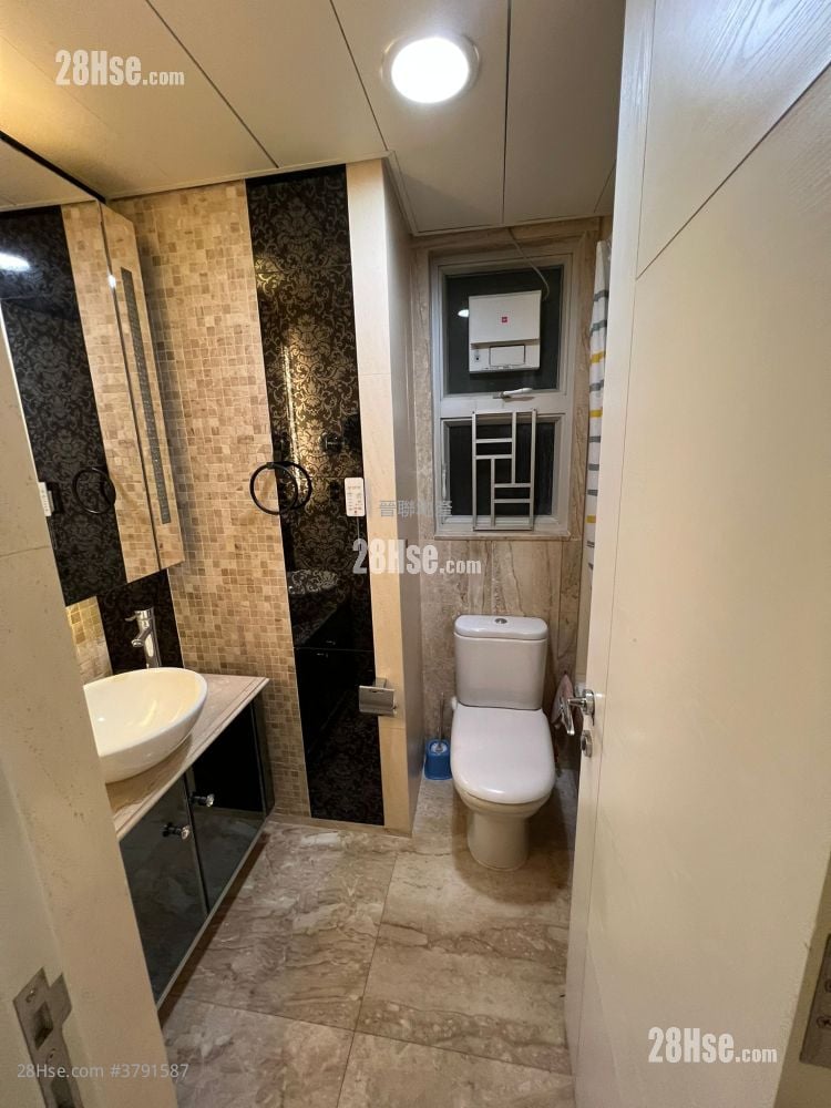 Festival City Sell 3 Bedrooms , 2 Bathrooms 741 ft²