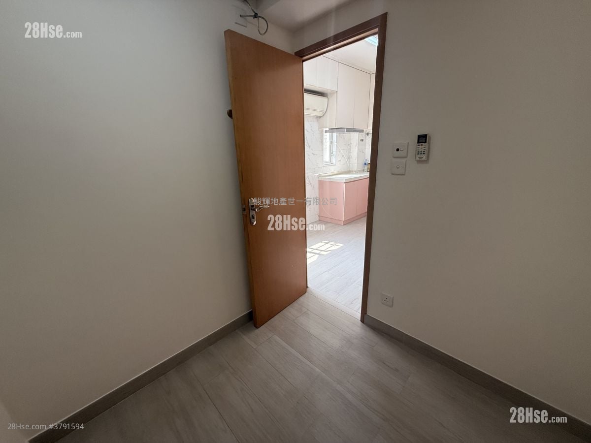 Kam Tong Building Rental 2 Bedrooms , 1 Bathroom 281 ft²