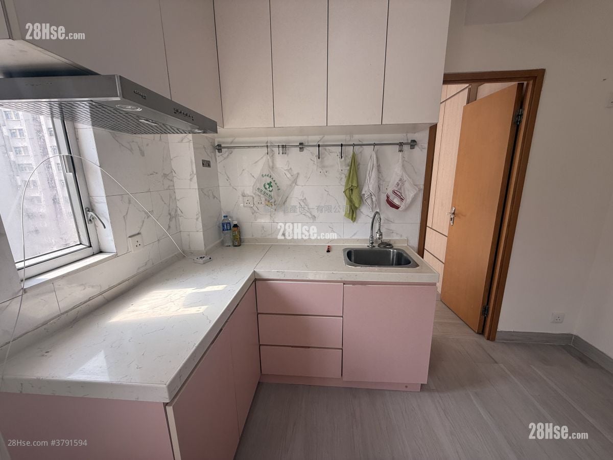 Kam Tong Building Rental 2 Bedrooms , 1 Bathroom 281 ft²